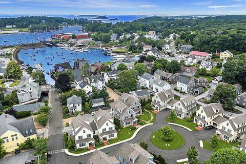 21 Sawmill Circle Manchester MA 01944