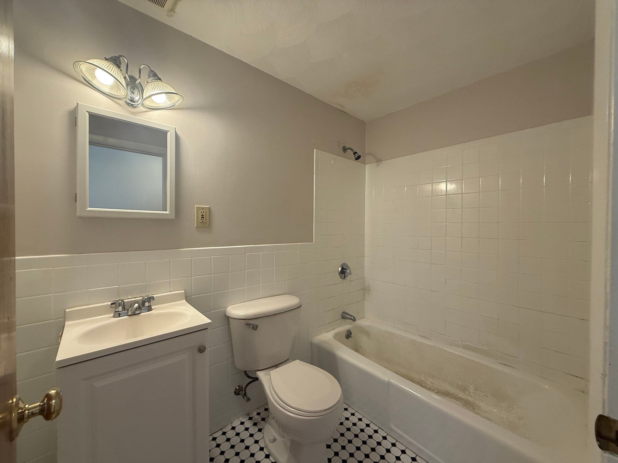 12 Border St #B3, Lynn, MA Photo #9