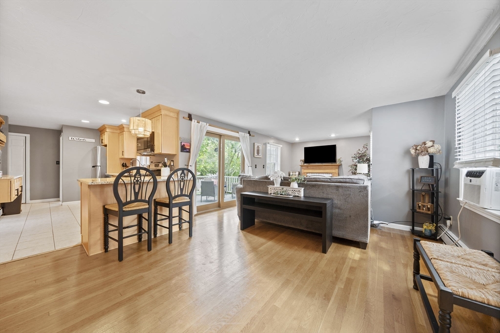 782 West St 2