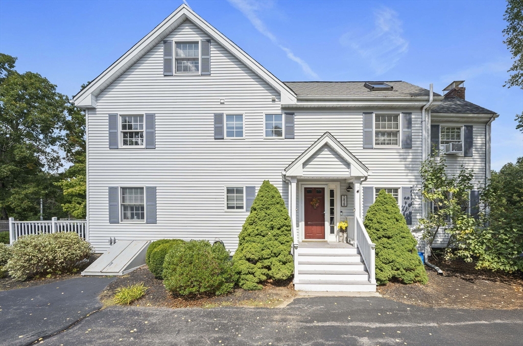 782 West St 2