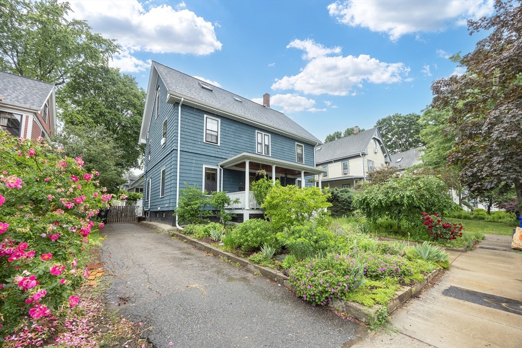 34 Lewis Ave 34