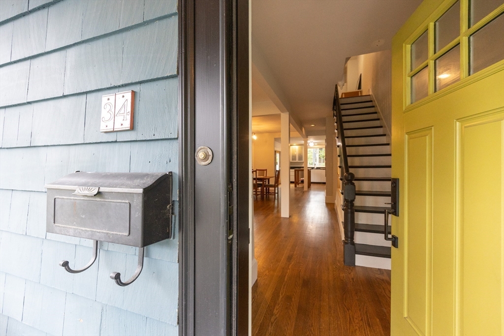34 Lewis Ave 34