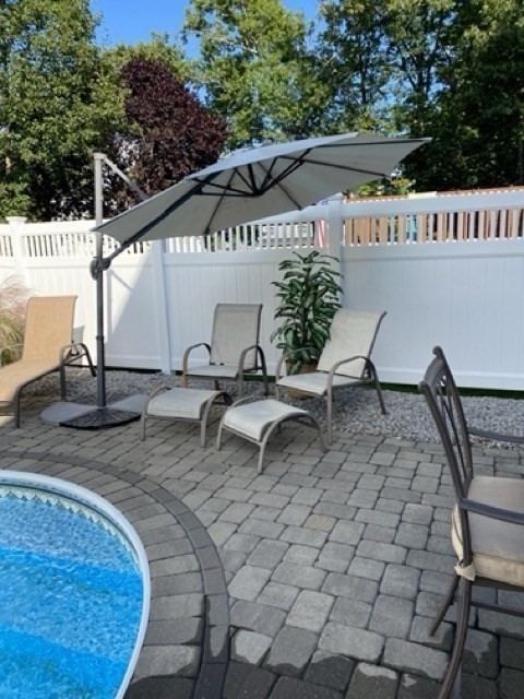 42 Colonial Rd