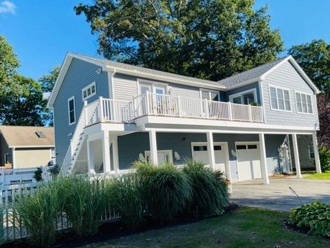 42 Colonial Rd Webster MA 01570