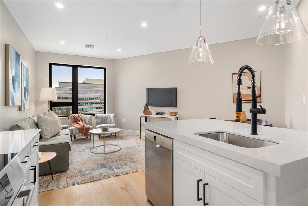 70 Leo M Birmingham Pkwy #416, Boston, MA Photo #5