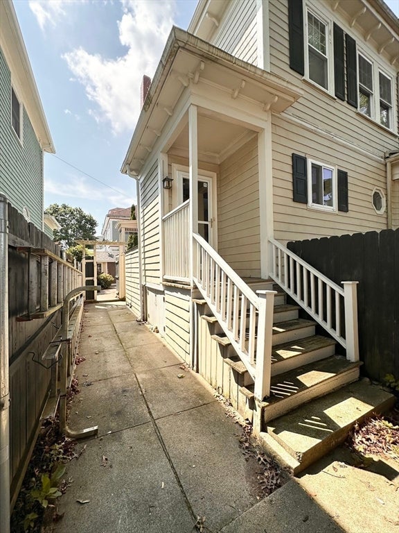 34 Rotch St, New Bedford, MA Photo #10