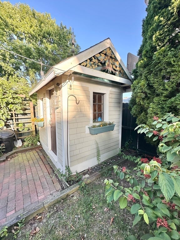 34 Rotch St, New Bedford, MA Photo #6