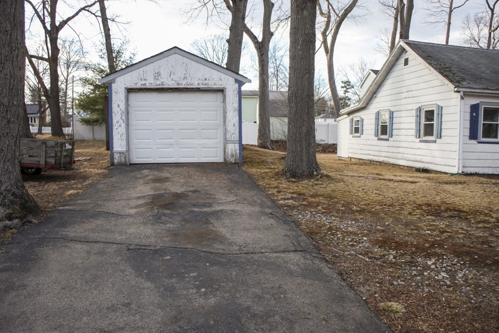 23 Glen Rd
