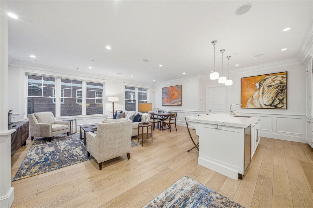 205 E St. 4N