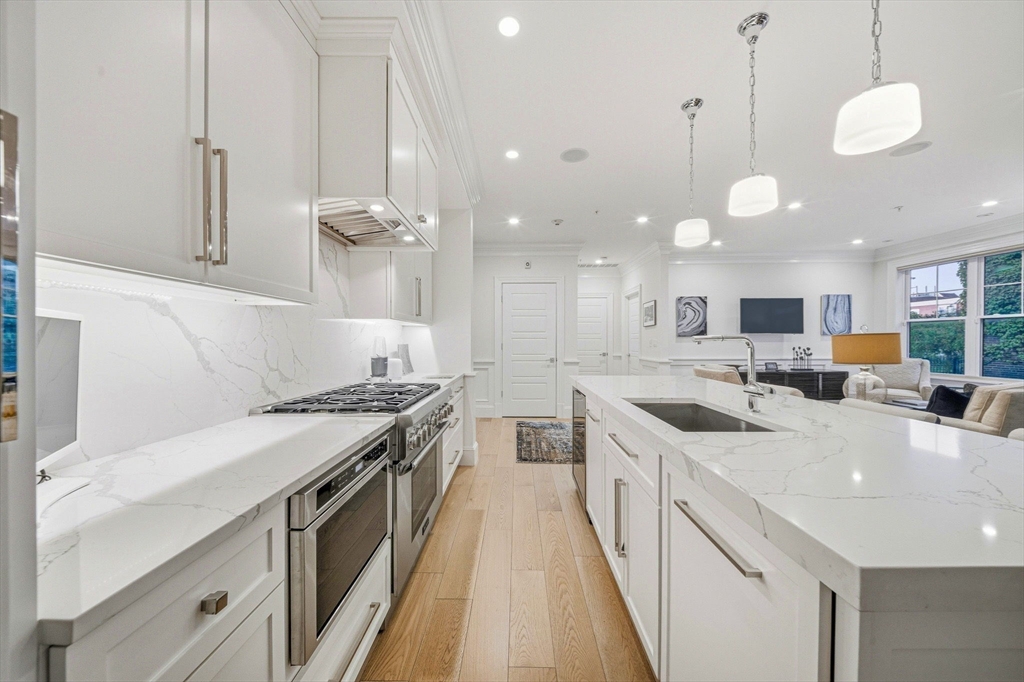 205 E St. 4N