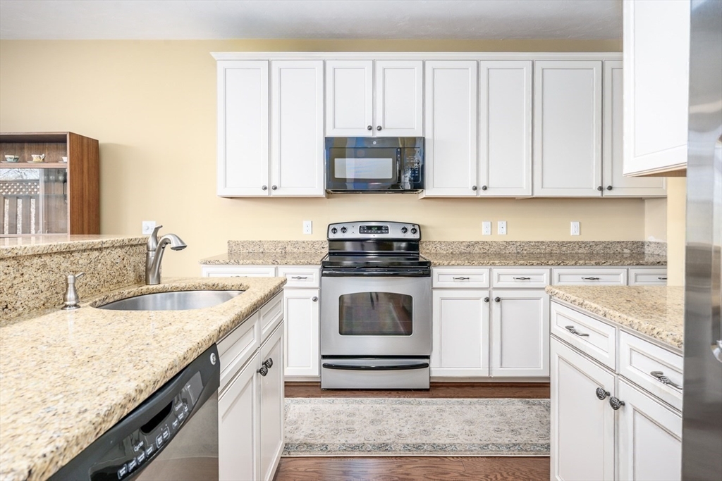 7 Sea Spray Ave 555