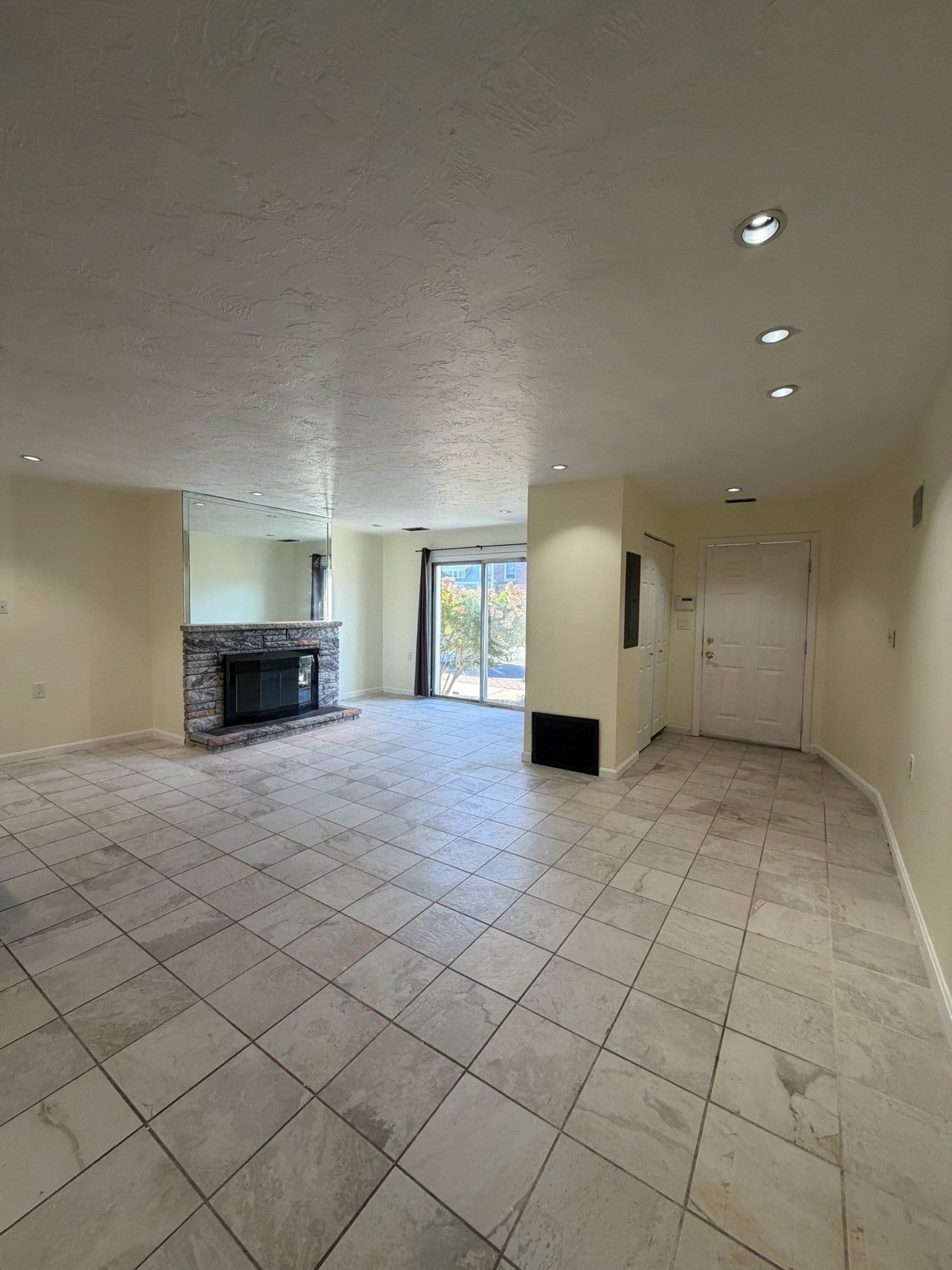 148 Quincy Shore Dr Unit 44, Quincy, MA, 148 Quincy Shore Dr Unit 44, Quincy, MA Photo #3