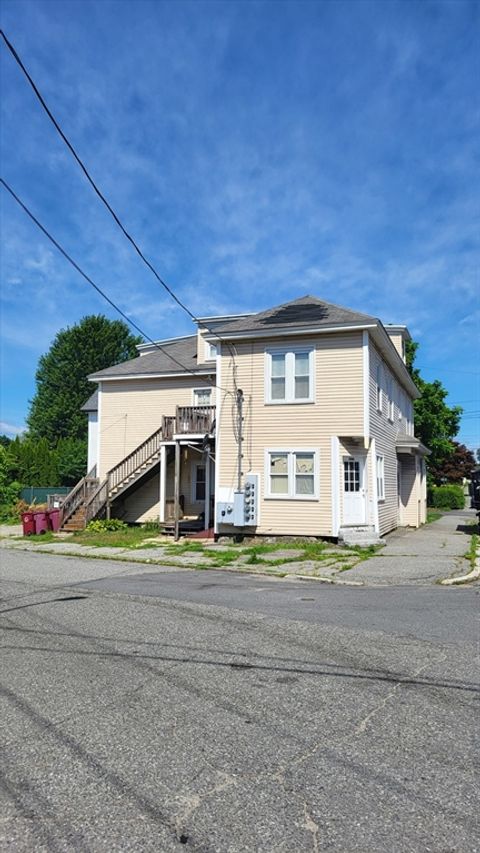 Photo of 942 Lakeview Avenue #2nd Rear, Lowell, MA 01850 (MLS # 73468128)