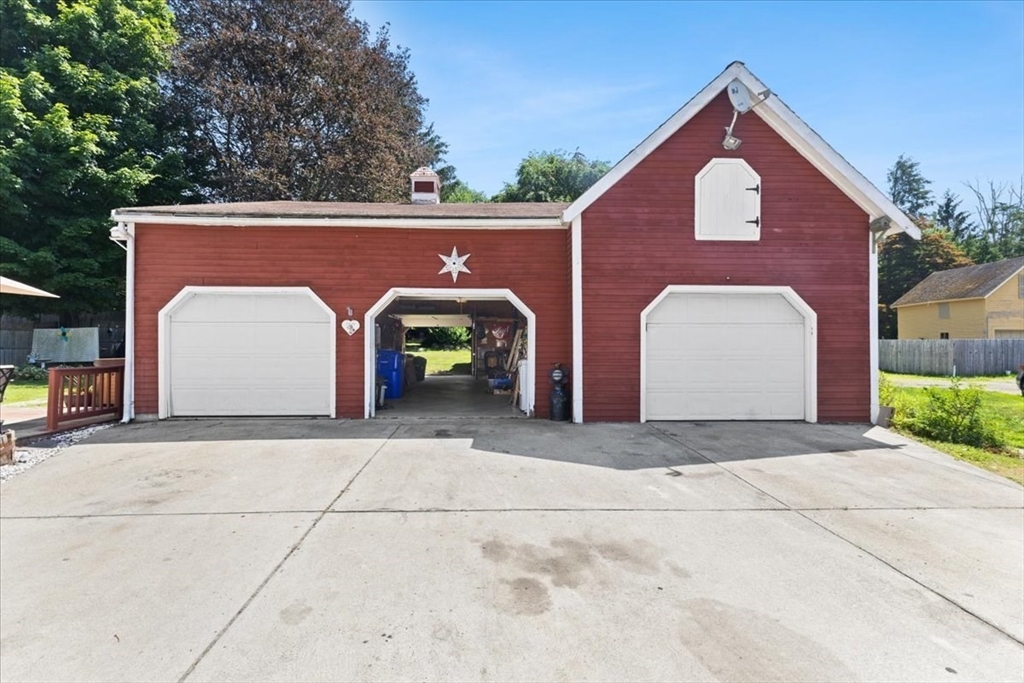 822 Dighton Ave