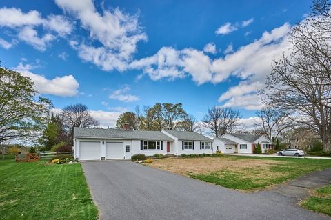 18 Maple Ave Hadley MA 01035