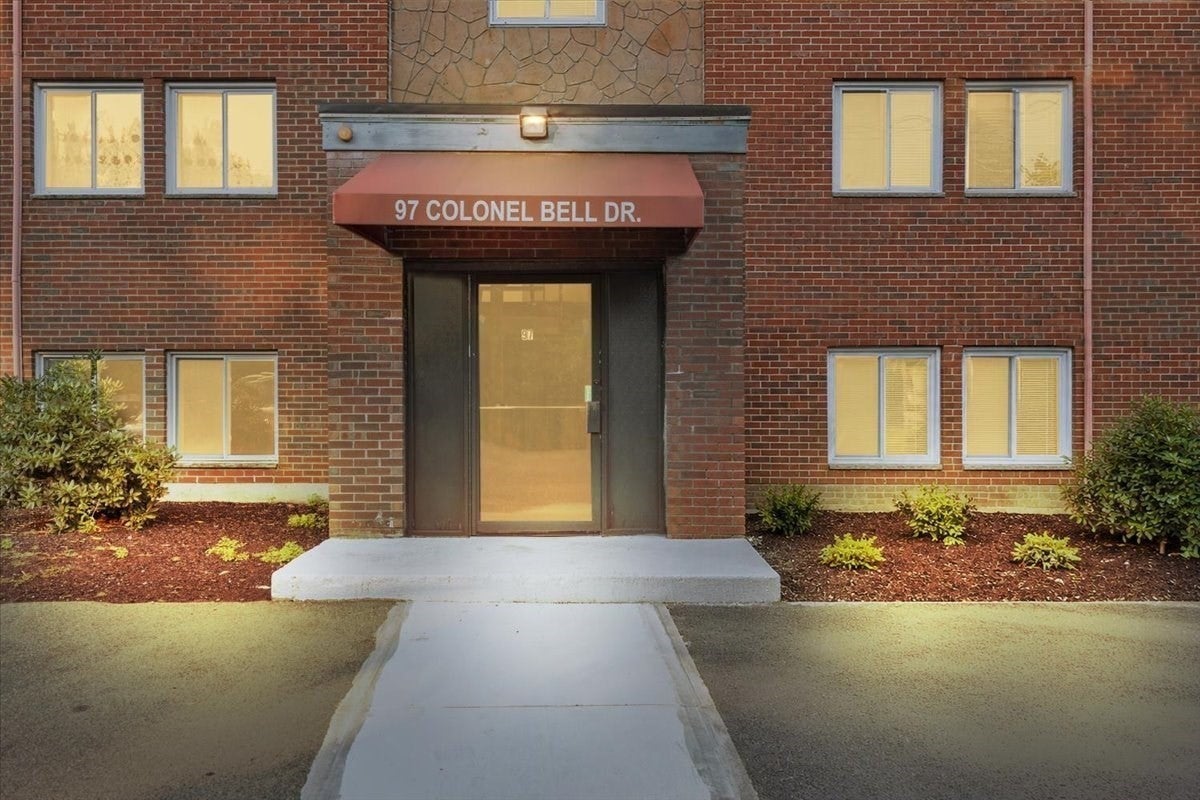 97 Colonel Bell Dr #1, Brockton, MA Photo #5