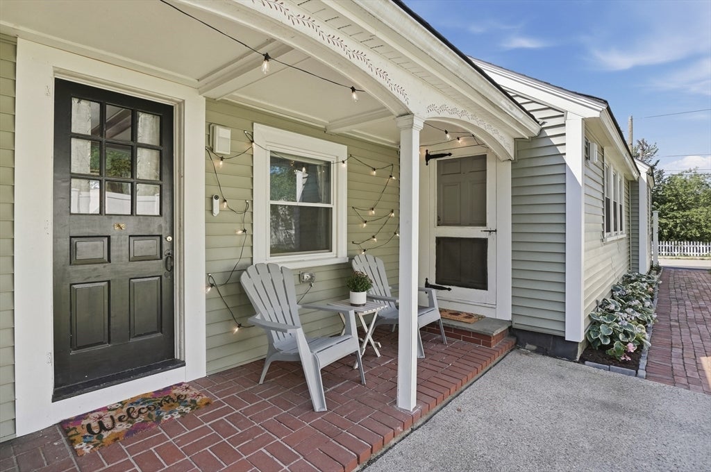 35 Edgewater Drive