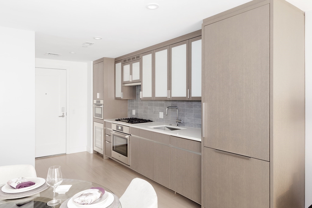 100 Lovejoy Wharf 7P