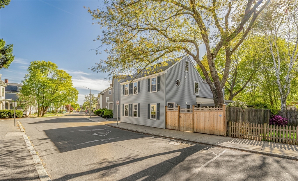 19 Bartlett
