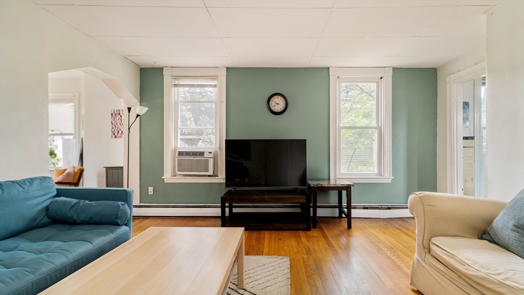 295 Beacon St