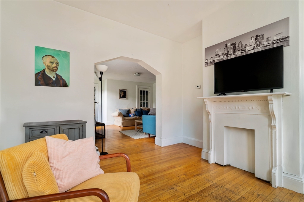 295 Beacon St