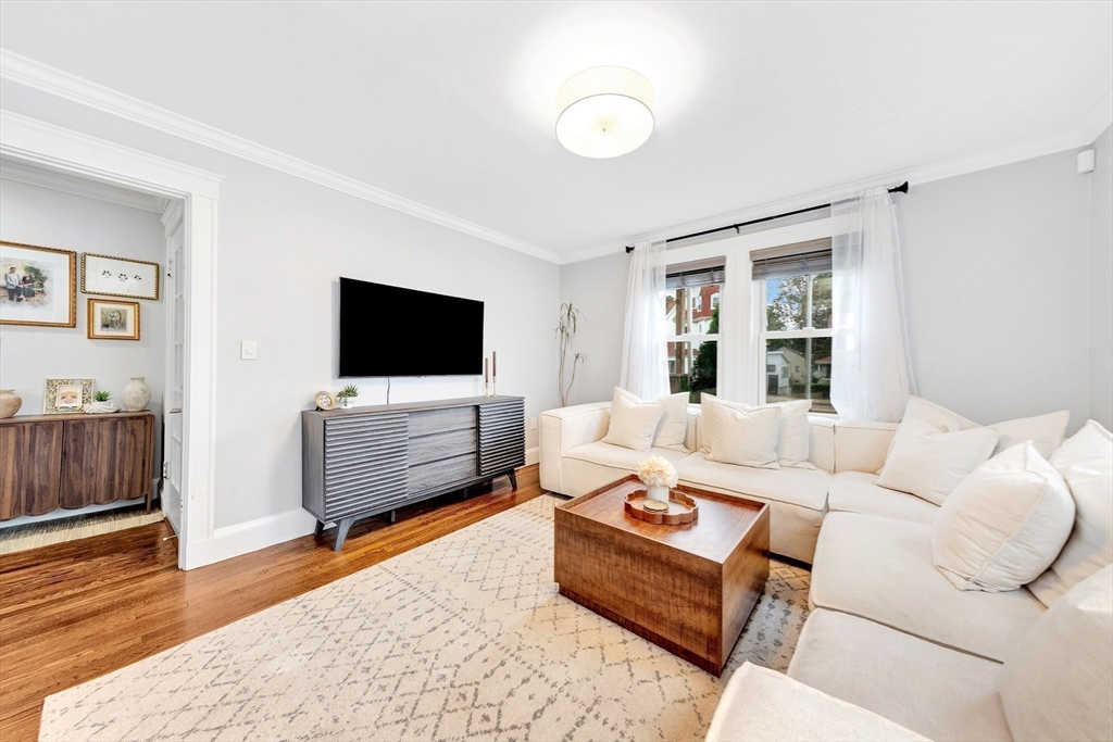543 Hyde Park Ave 1