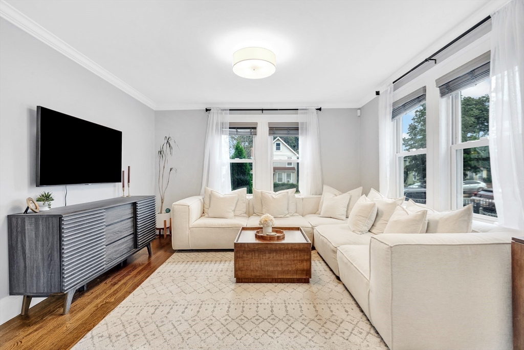 543 Hyde Park Ave 1