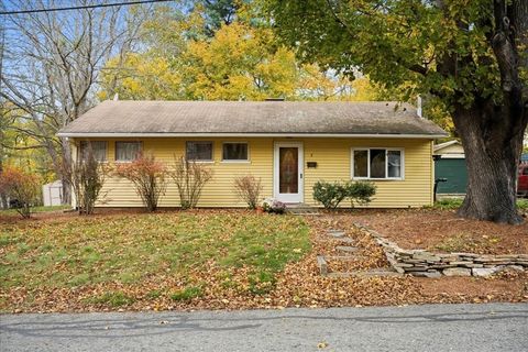 2 Sunset Ln Spencer MA 01562