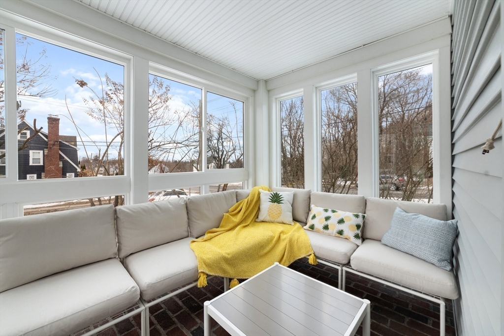 243 Beverly Rd