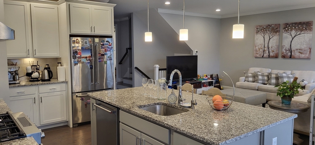 299 Lexington St 109