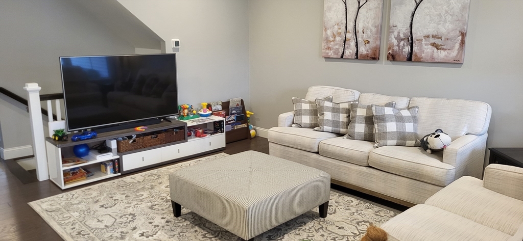 299 Lexington St 109