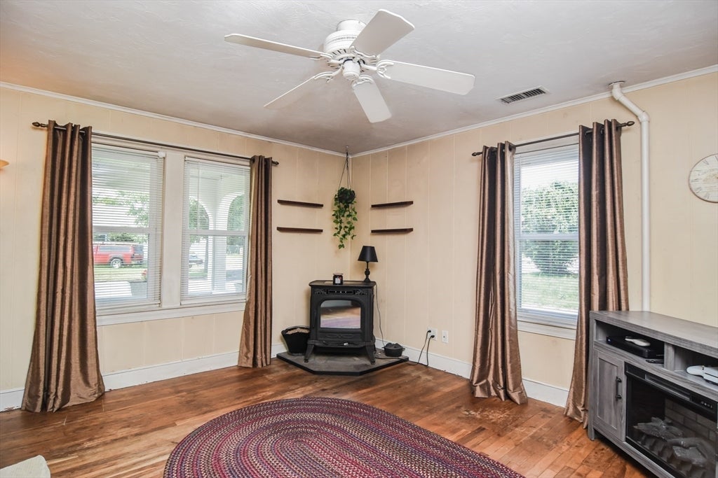 140 Mendon St, Hopedale, MA, 140 Mendon St, Hopedale, MA Photo #5