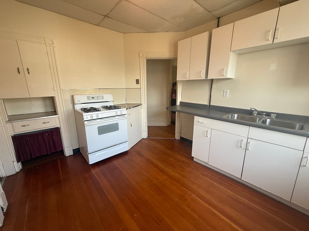 37 Dolphin Ave #2, Winthrop, MA Photo #2