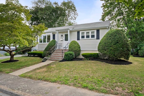Photo of 29 Thayer Cir, Randolph, MA 02368 (MLS # 73555870)