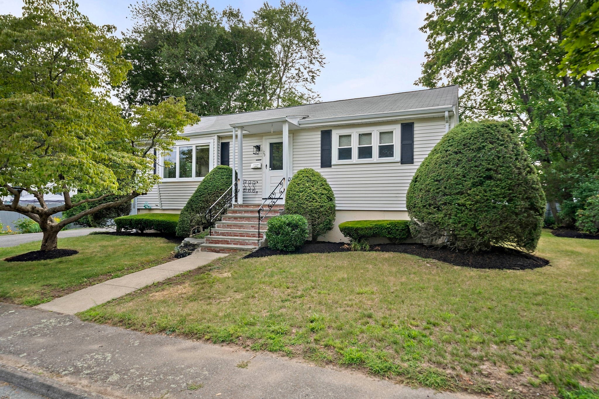 29 Thayer Cir, Randolph MA 02368