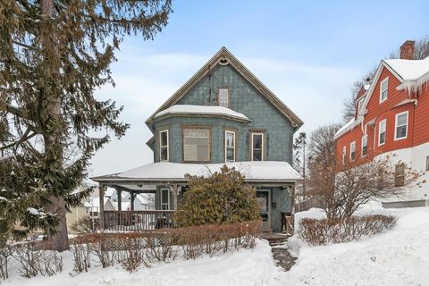 25 Mckinley Rd Worcester MA 01605