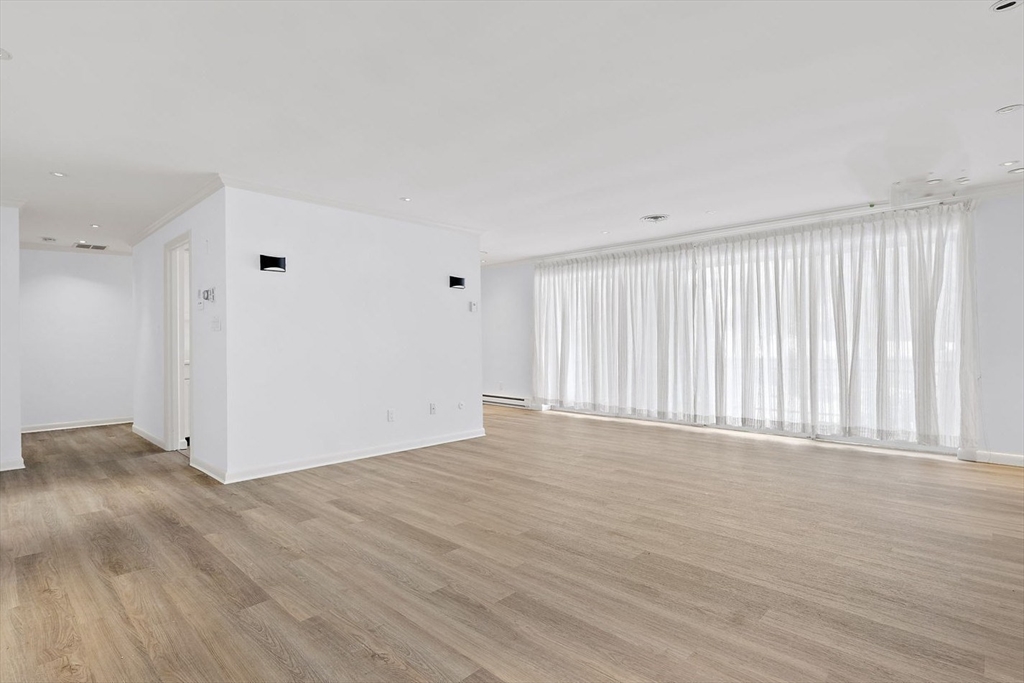 1204 Greendale Ave 128