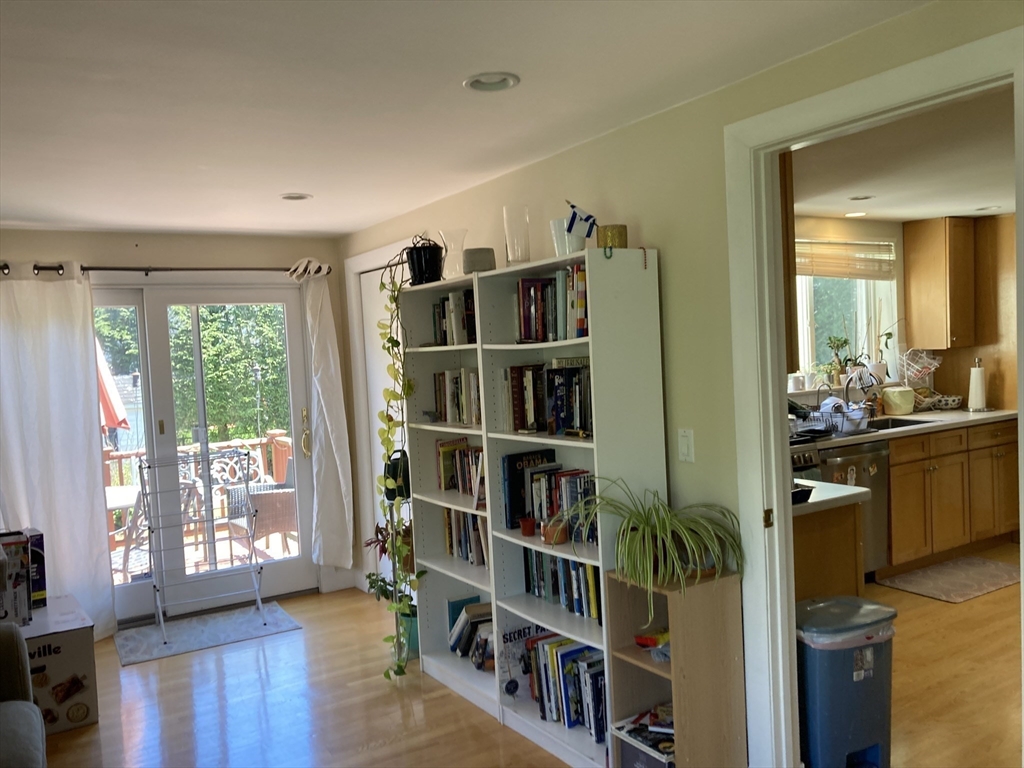 71 Fessenden St, Newton, MA Photo #16