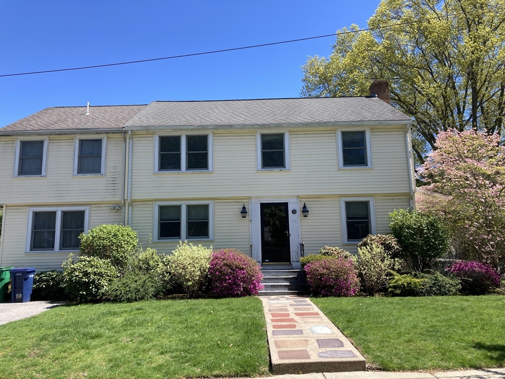 Photo of 71 Fessenden St, Newton, MA