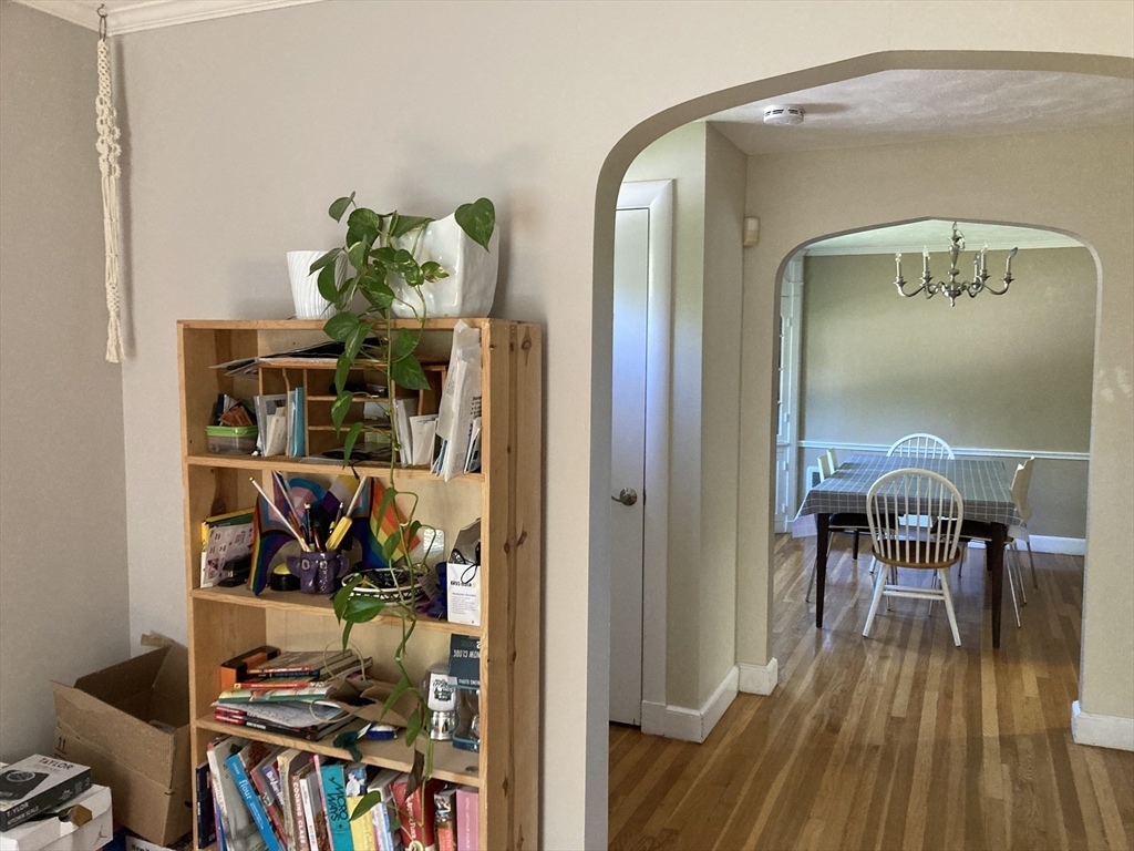 71 Fessenden St, Newton, MA Photo #12