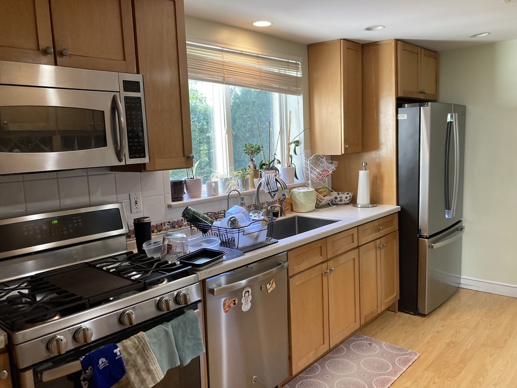 71 Fessenden St, Newton, MA Photo #3