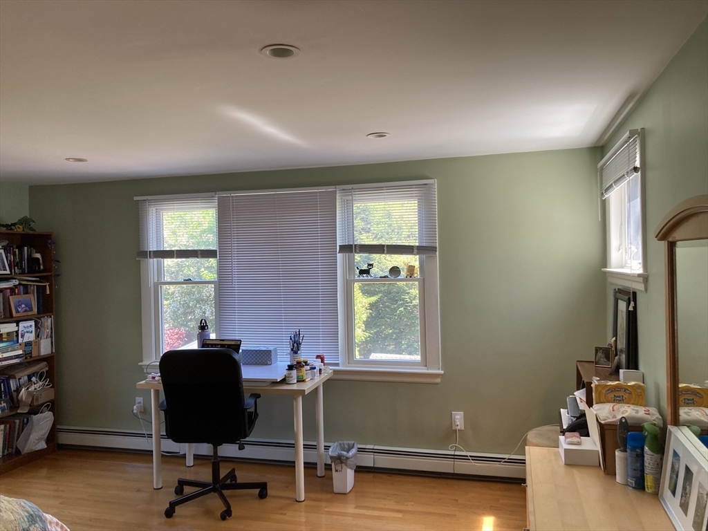 71 Fessenden St, Newton, MA Photo #4