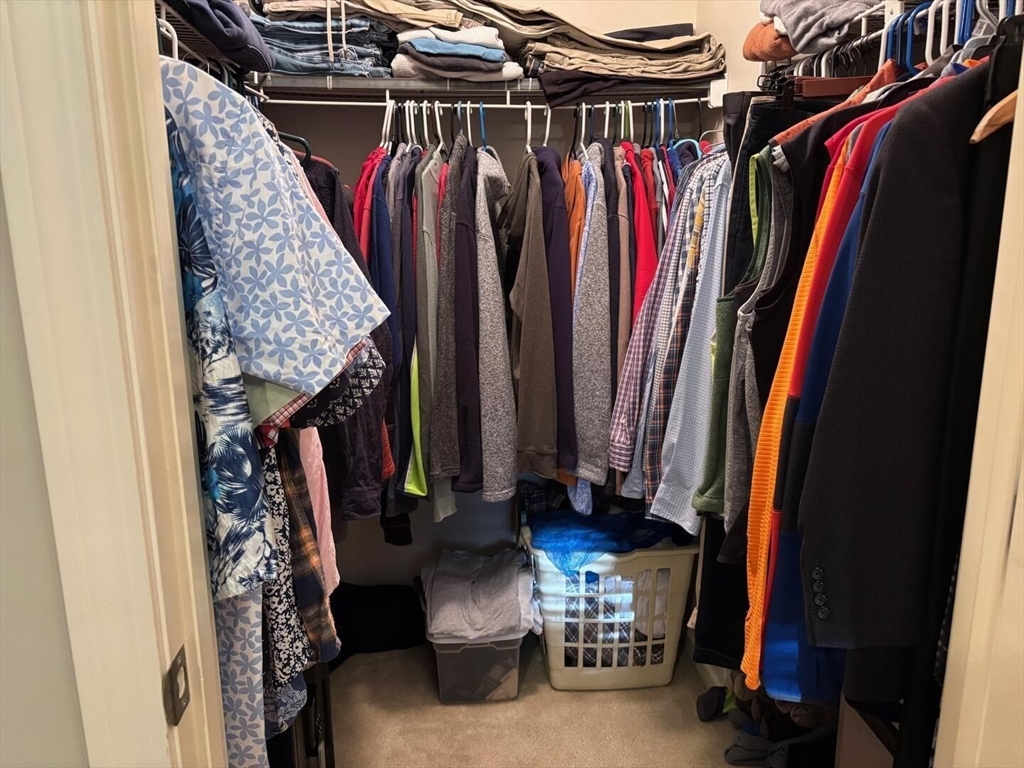 Wilbraham, Massachusetts 01095, United States, 1 Bedroom Bedrooms, ,1 BathroomBathrooms,Residential,Contingent,207437