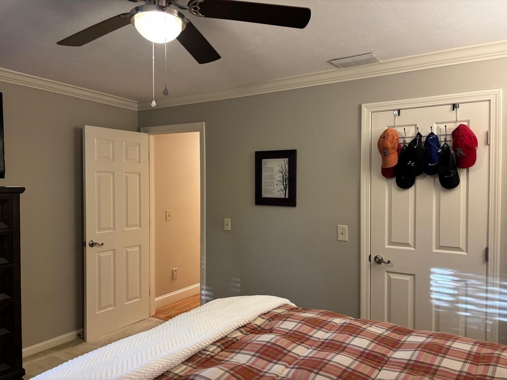 Wilbraham, Massachusetts 01095, United States, 1 Bedroom Bedrooms, ,1 BathroomBathrooms,Residential,Contingent,207437