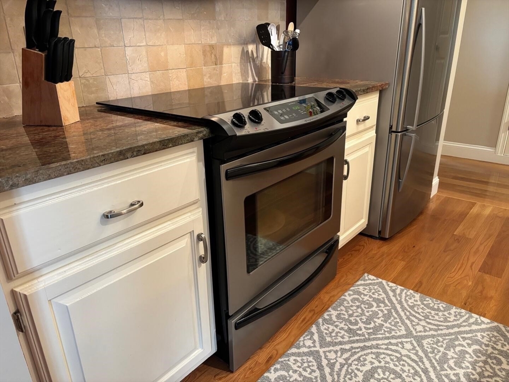 Wilbraham, Massachusetts 01095, United States, 1 Bedroom Bedrooms, ,1 BathroomBathrooms,Residential,Contingent,207437