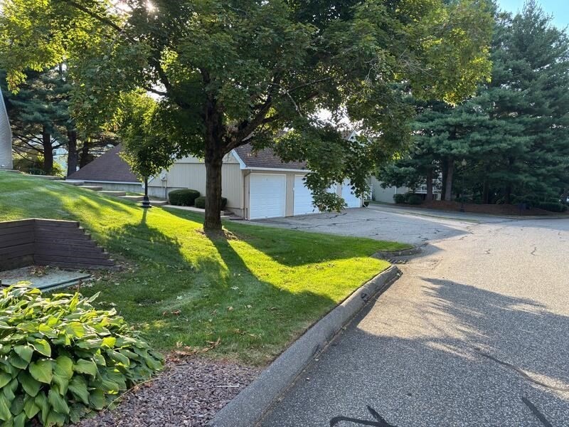 Wilbraham, Massachusetts 01095, United States, 1 Bedroom Bedrooms, ,1 BathroomBathrooms,Residential,Contingent,207437