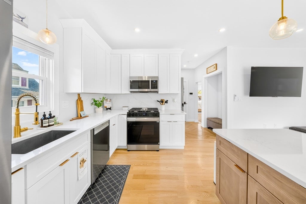 12 Sewall Ave 2B
