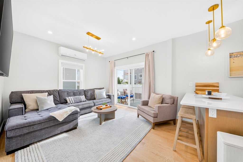 12 Sewall Ave 2B
