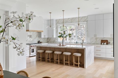 33 Royalston Road Wellesley MA 02481