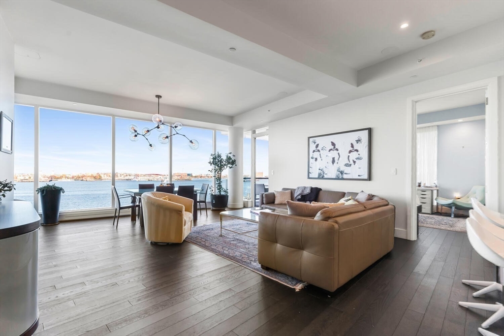 22 Liberty Dr 6F